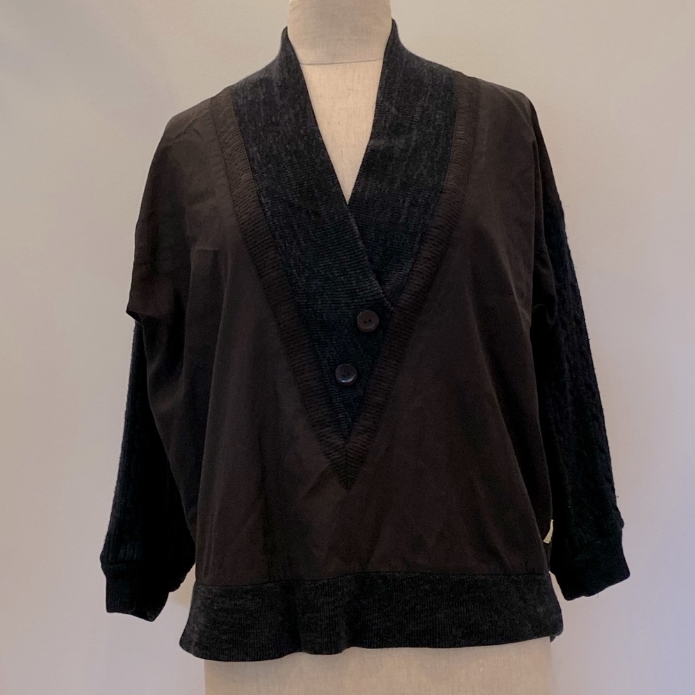 Vintage Jag V Neck Top Fabric & Knit Combination / Black / Size M